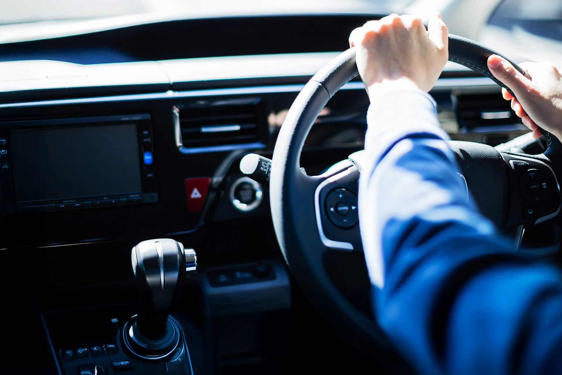 株式会社ワイアンドアール